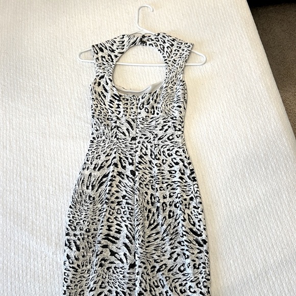 Cache leopard print midi - Picture 4 of 5